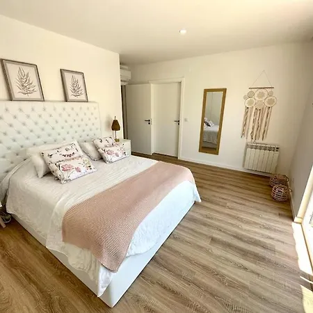 Villa Charming In Alfarim - *
